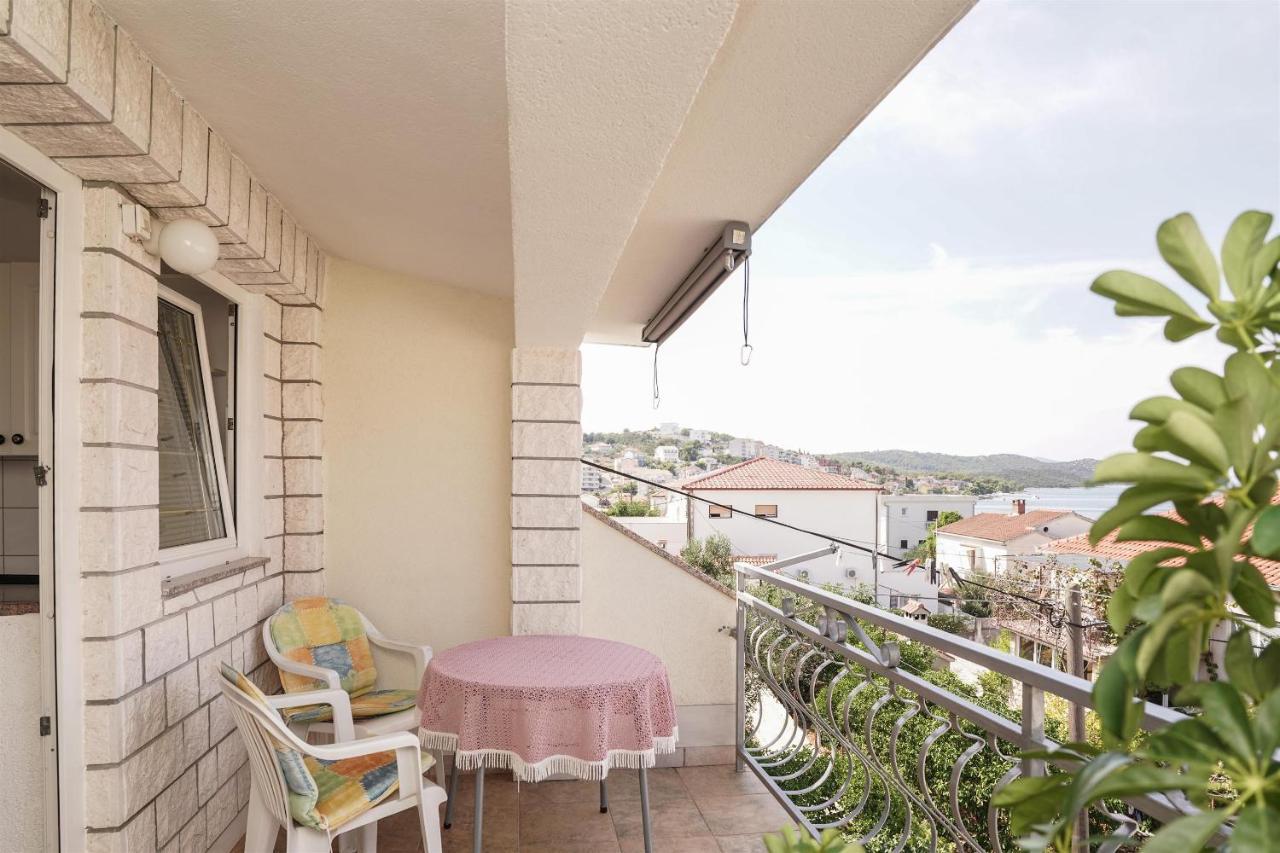 Apartments Mare Trogir Zimmer foto