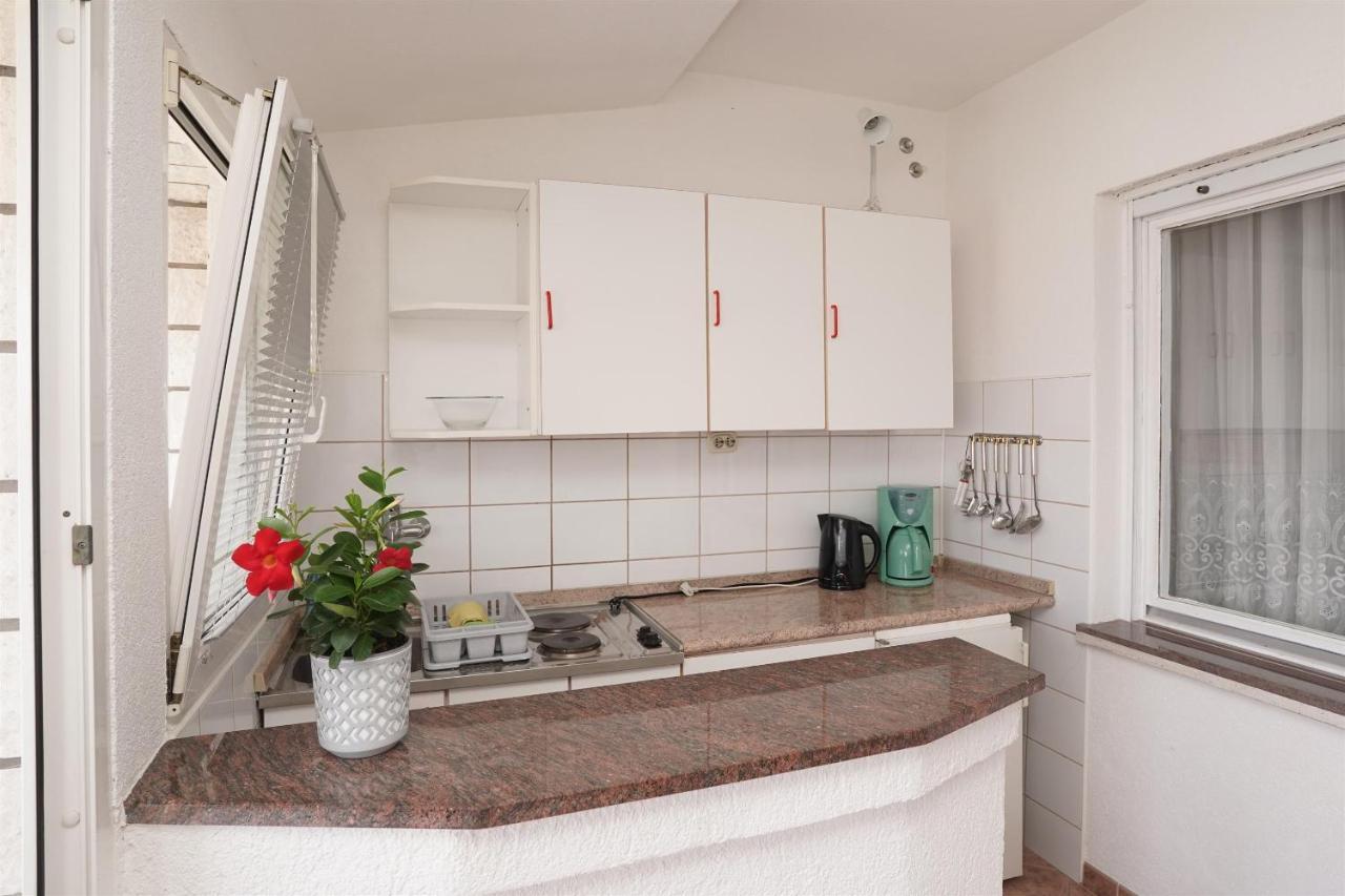 Apartments Mare Trogir Exterior foto