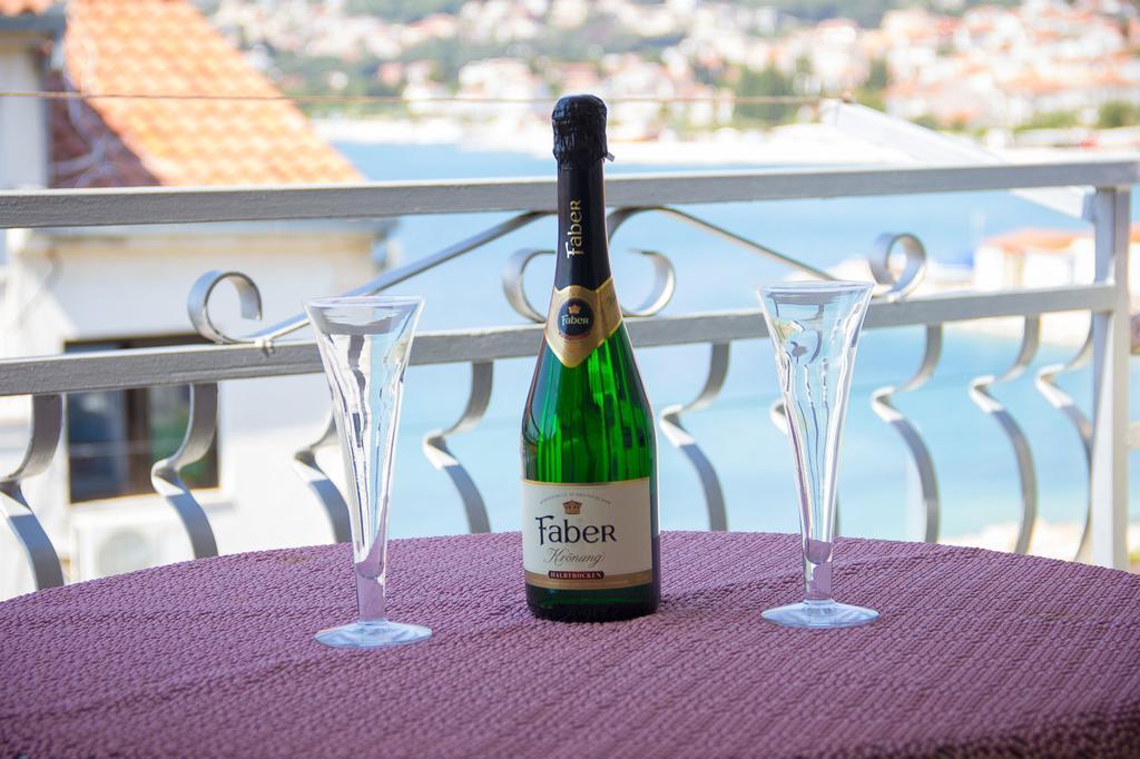 Apartments Mare Trogir Exterior foto